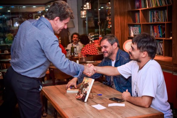 Evento de lançamento de Crônicas de Luthera - Gellian | Foto: Eduardo Lopes